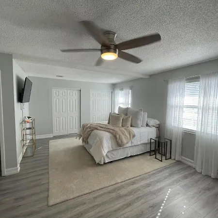 Modern Townhome